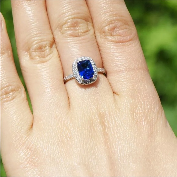 14k white gold sapphire halo engagement ring - Picture 2 of 8